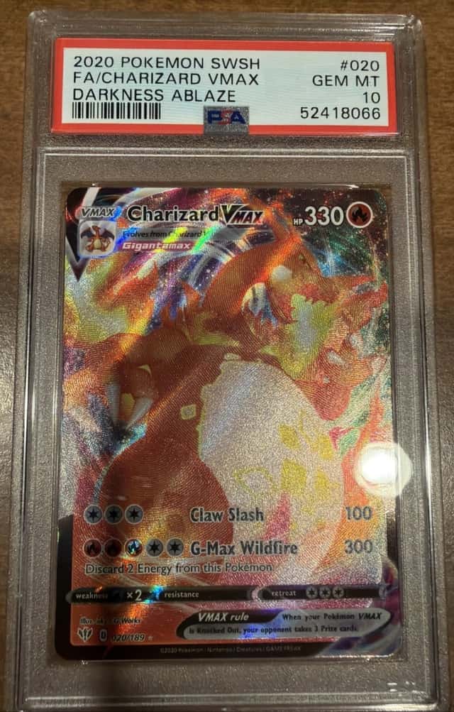 Pokémon TCG Charizard VMAX Darkness Ablaze Ultra Rare Holo Card 020/189 PSA 10