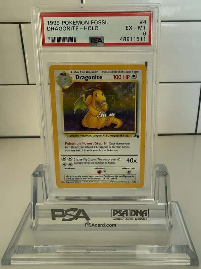 1999 Pokémon TCG Dragonite Fossil Holo Card 4/62 PSA 6
