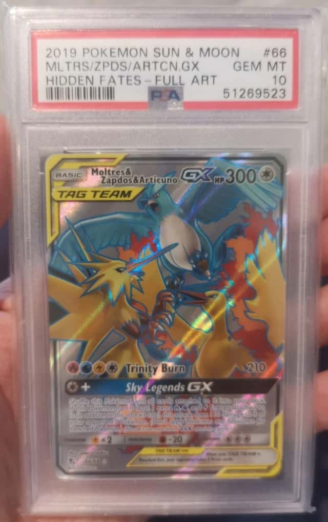 2019 POKEMON SUN & MOON HIDDEN FATES 66 FA/MOLTRES & ZAPDOS & ARTICUNO GX PSA 10
