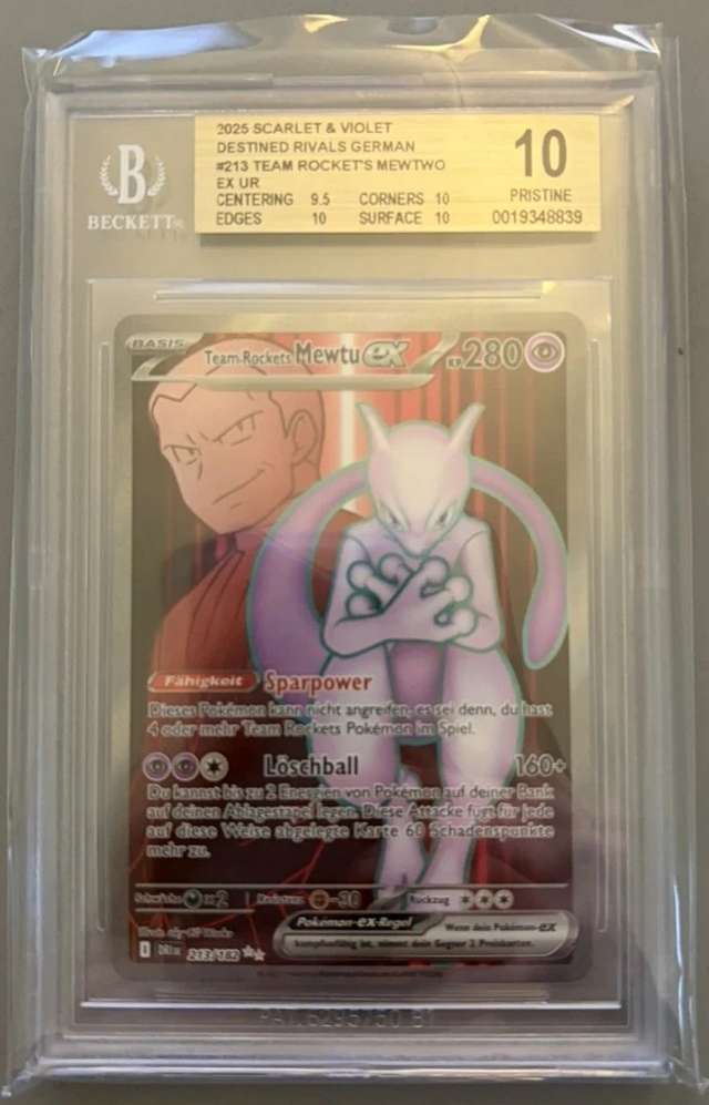 Team Rocket's Mewtwo ex UR