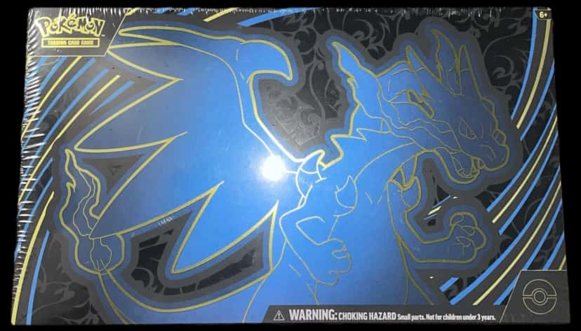 Phantasmal Flames Charizard Ultra Premium Collection collection box [pokemon_center]