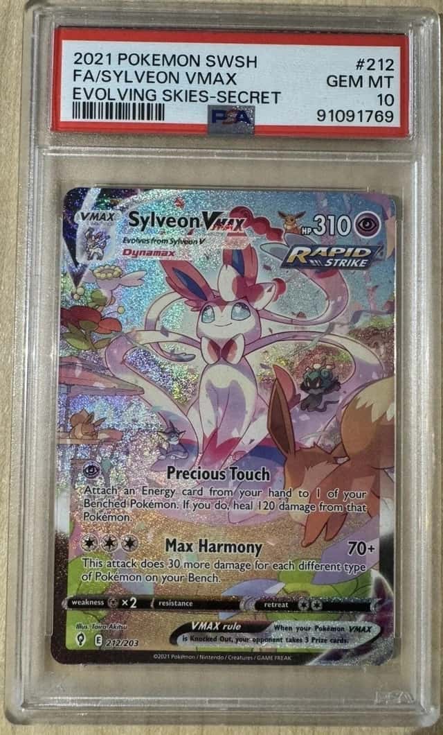 Sylveon VMAX