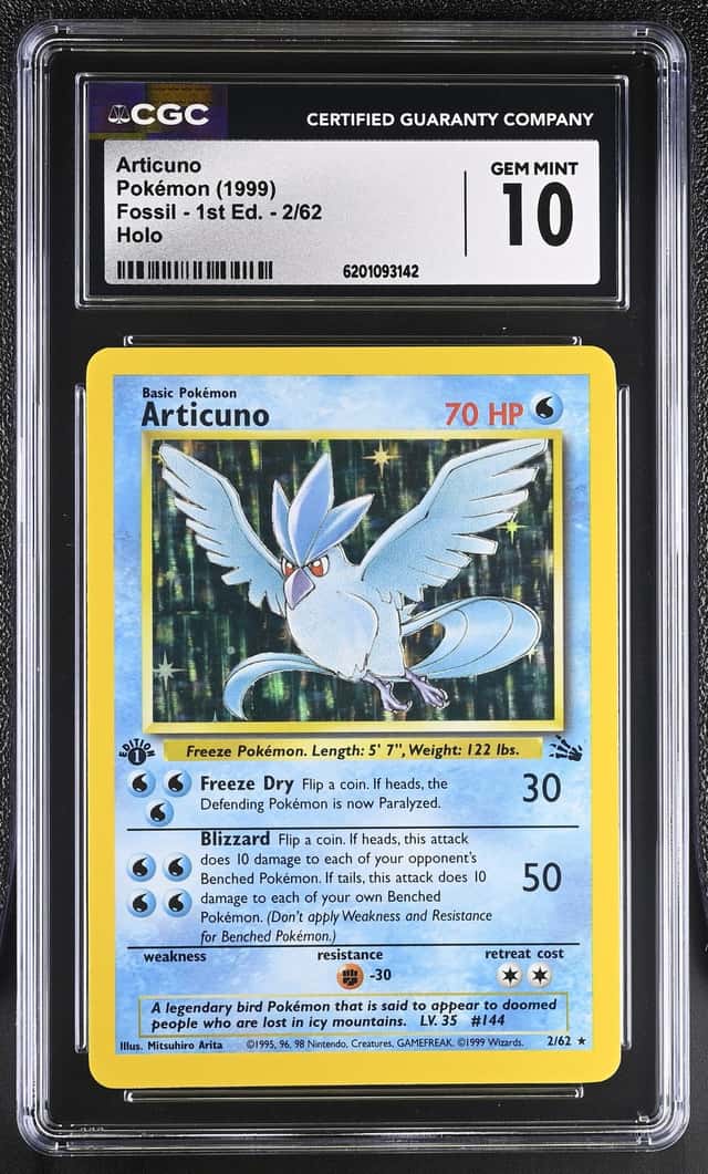 Pokémon Articuno 2 1st Edition Fossil CGC Trading...
