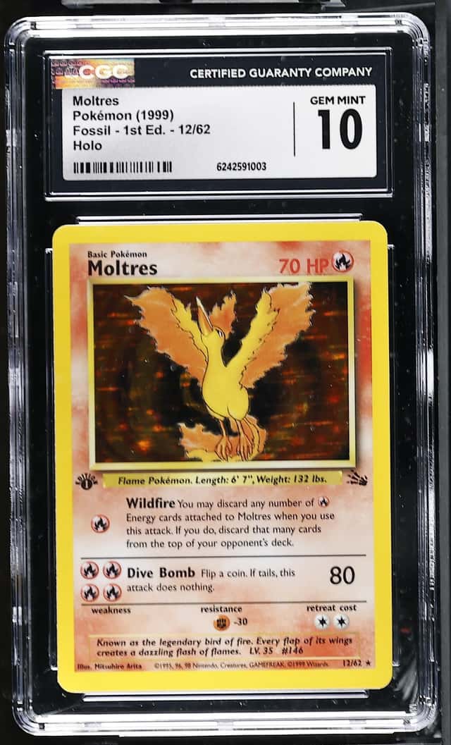 1999 Pokemon Fossil 1st Edition #12/62 Moltres Holo CGC 10 GEM MINT