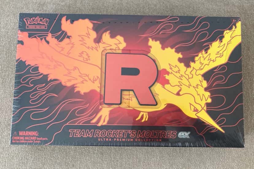 Team Rocket S Moltres Ex Ultra Premium Collection