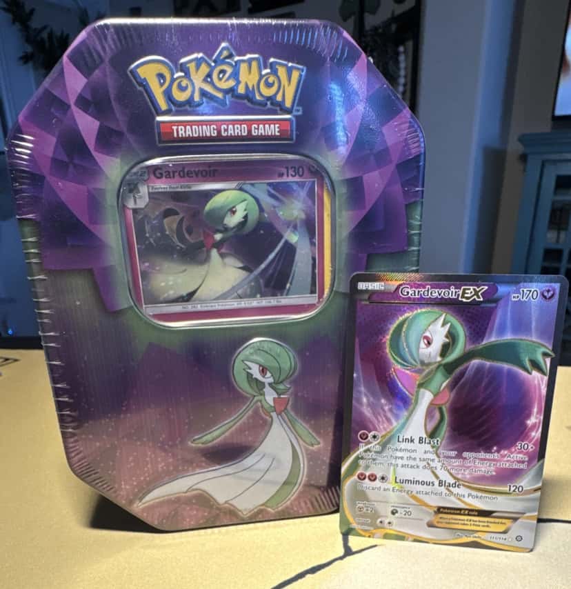 Gardevoir Strong Bonds Tin