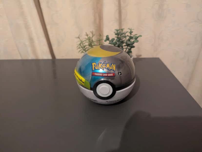 Moon Ball Tin