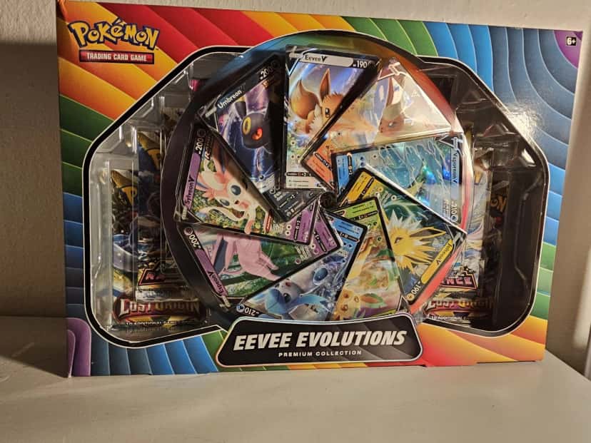 Eevee Evolutions Premium Collection