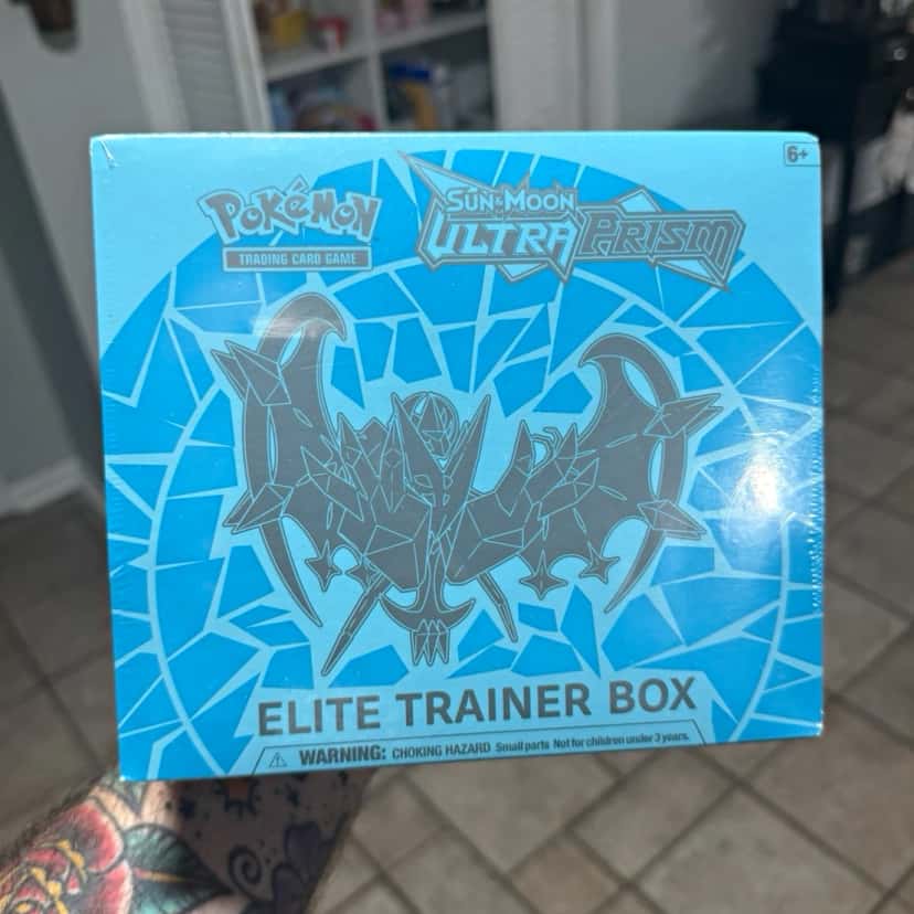 Sun Moon Ultra Prism Elite Trainer Box