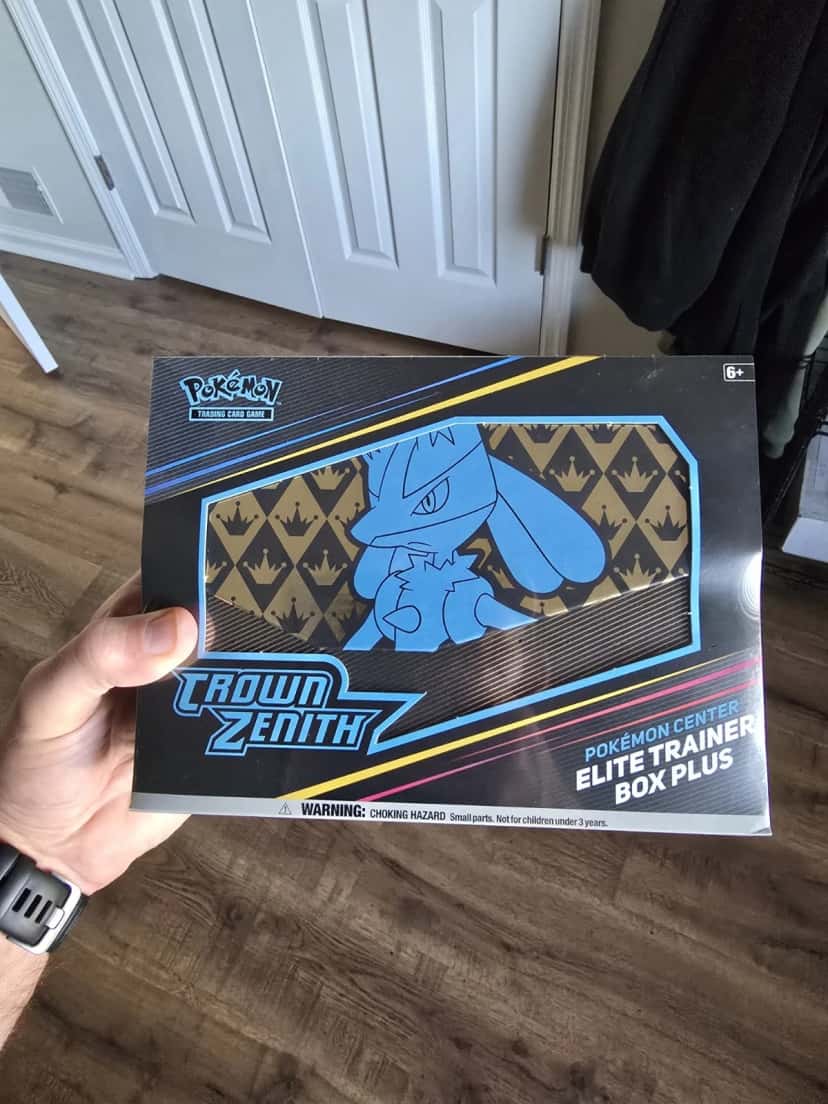 Center Elite Trainer Box Plus [pokemon_center]