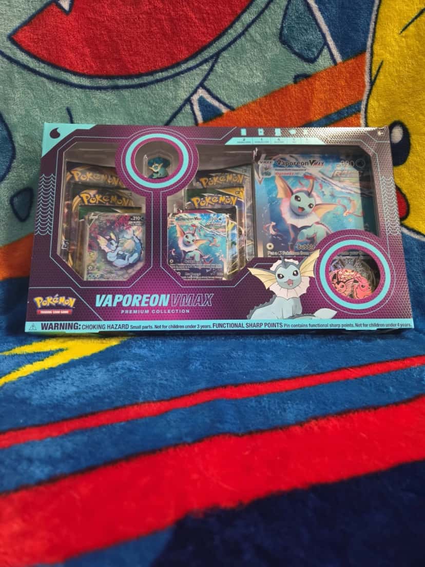 Vaporeon Vmax Premium Collection