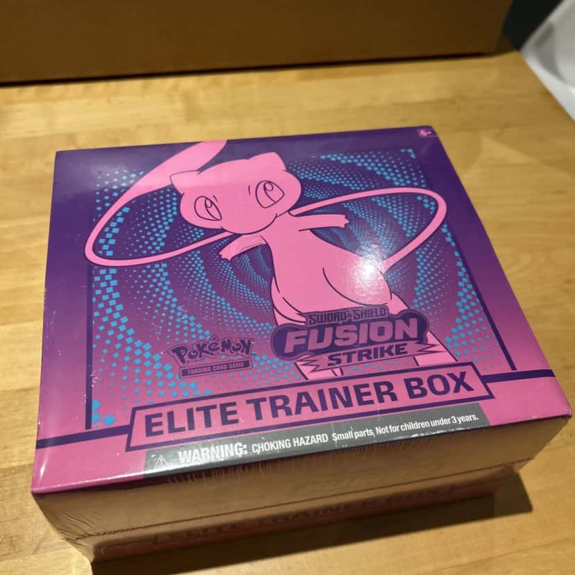 Fusion Strike Elite Trainer Box
