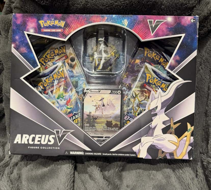 Arceus V Figure Collection