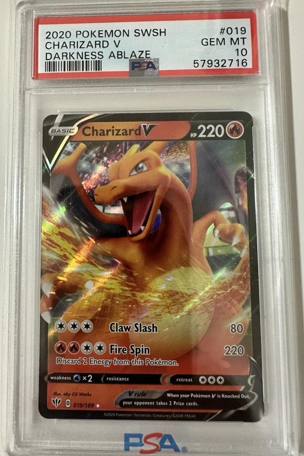 Charizard V