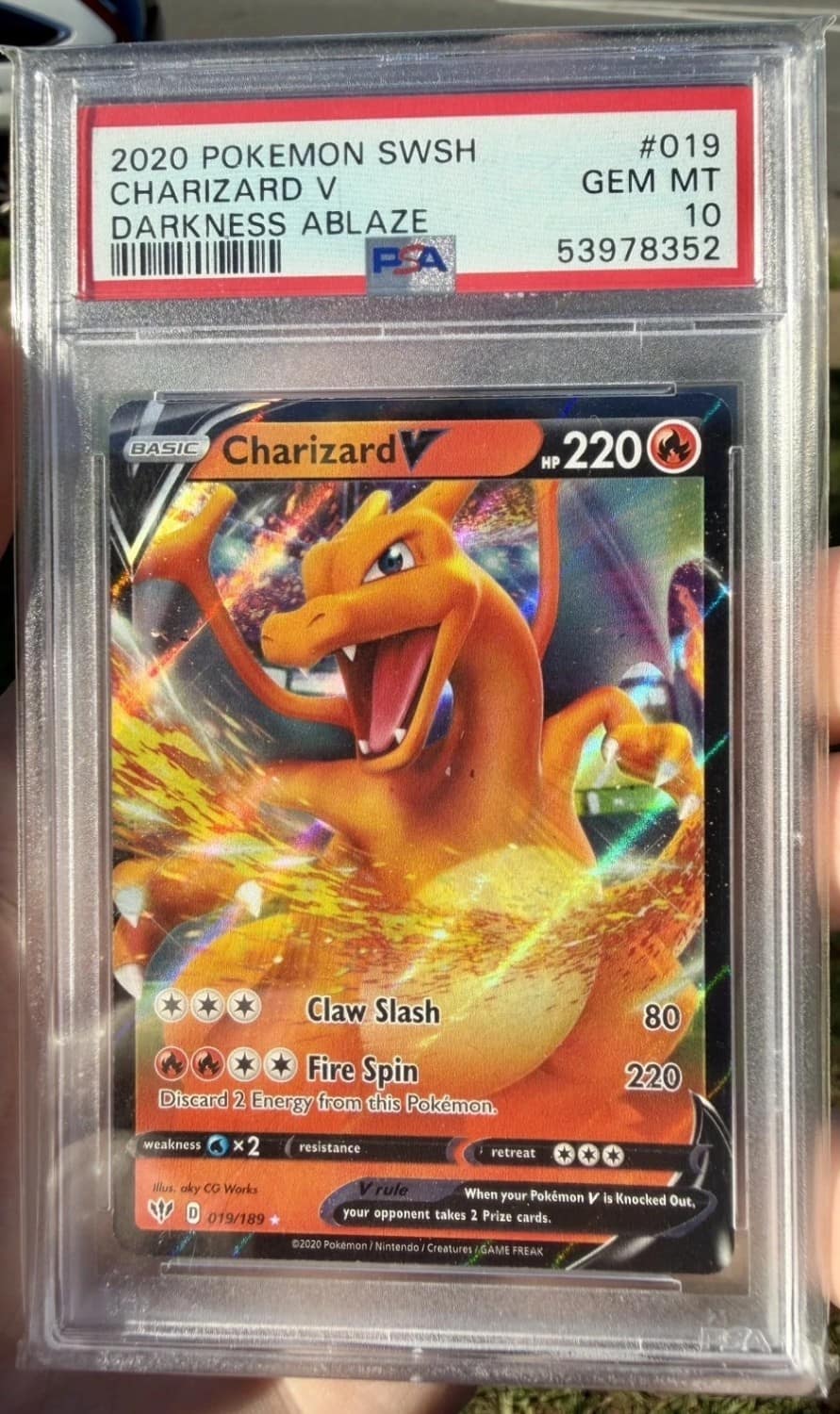 Charizard V