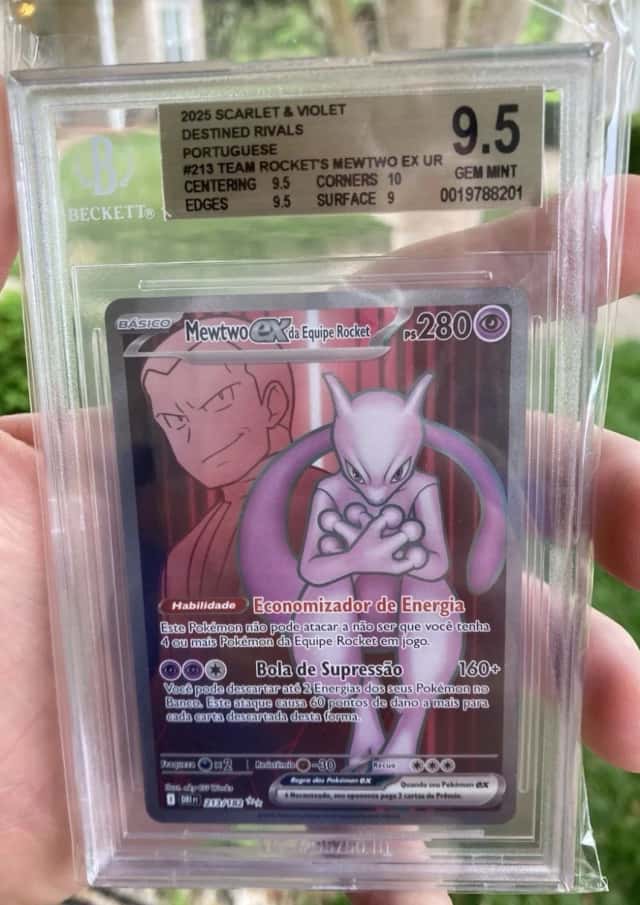 Team Rocket's Mewtwo ex UR