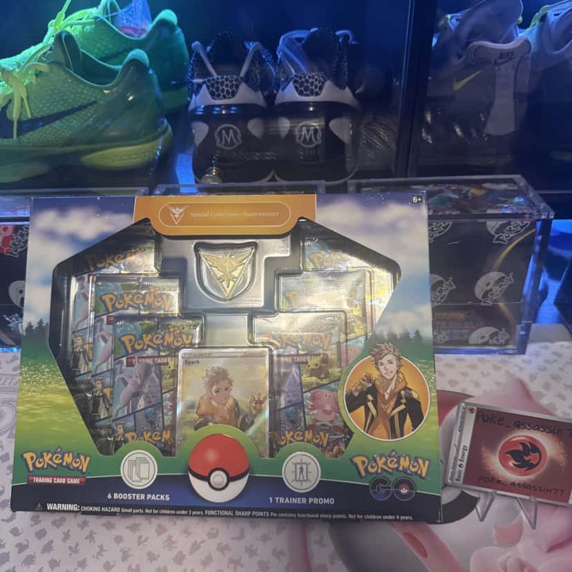 Go Special Collection Team Instinct