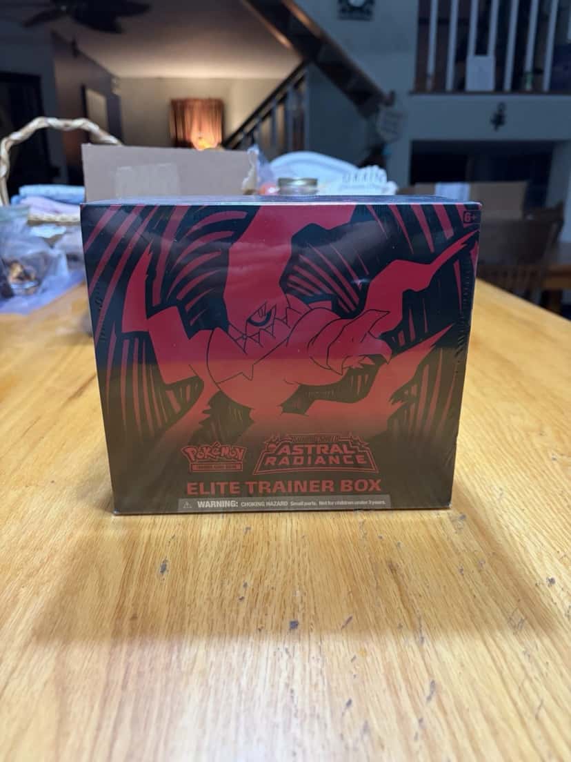 Astral Radiance Elite Trainer Box