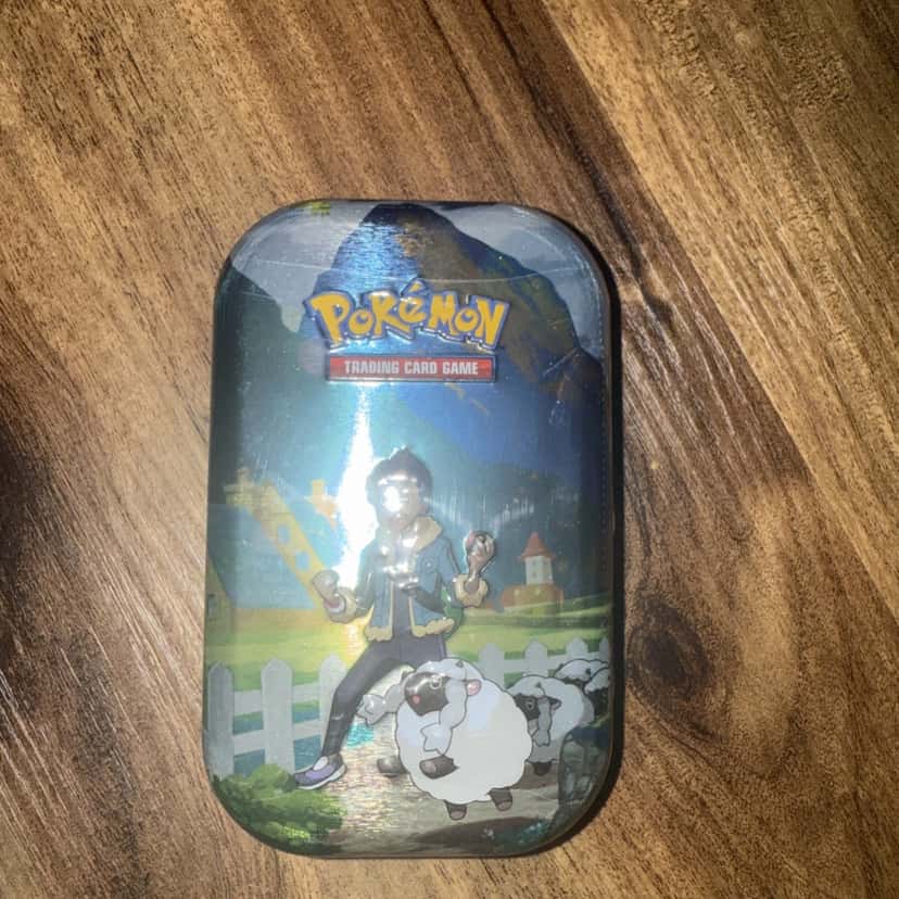 Hop Wooloo Mini Tin