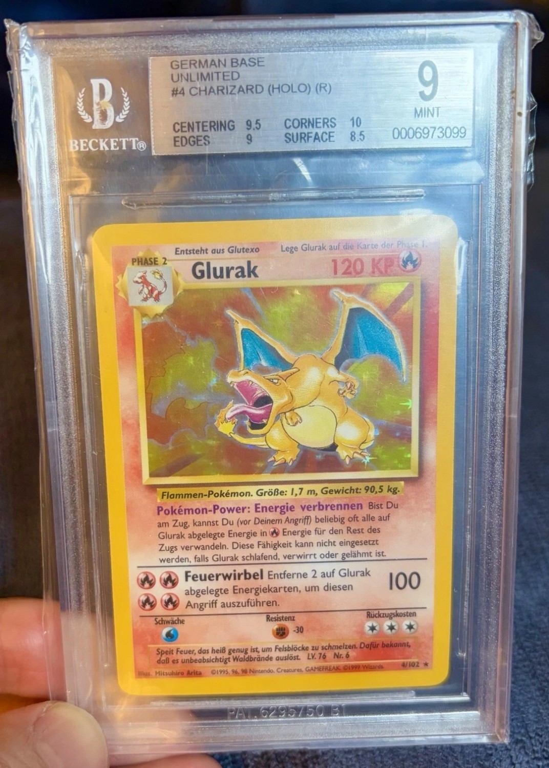 Charizard (holo) (r)